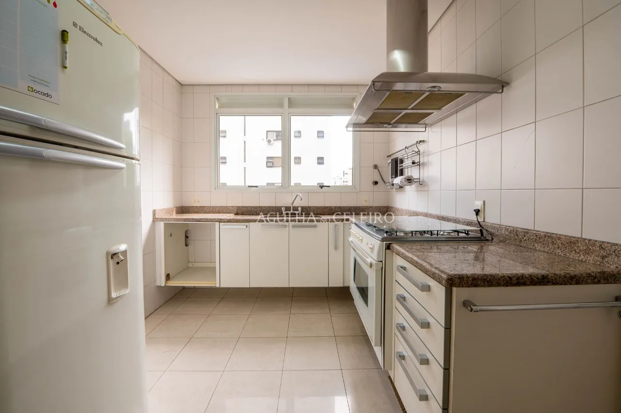 Apartamento à venda em prédio Neoclássico no Jardim América – 9547