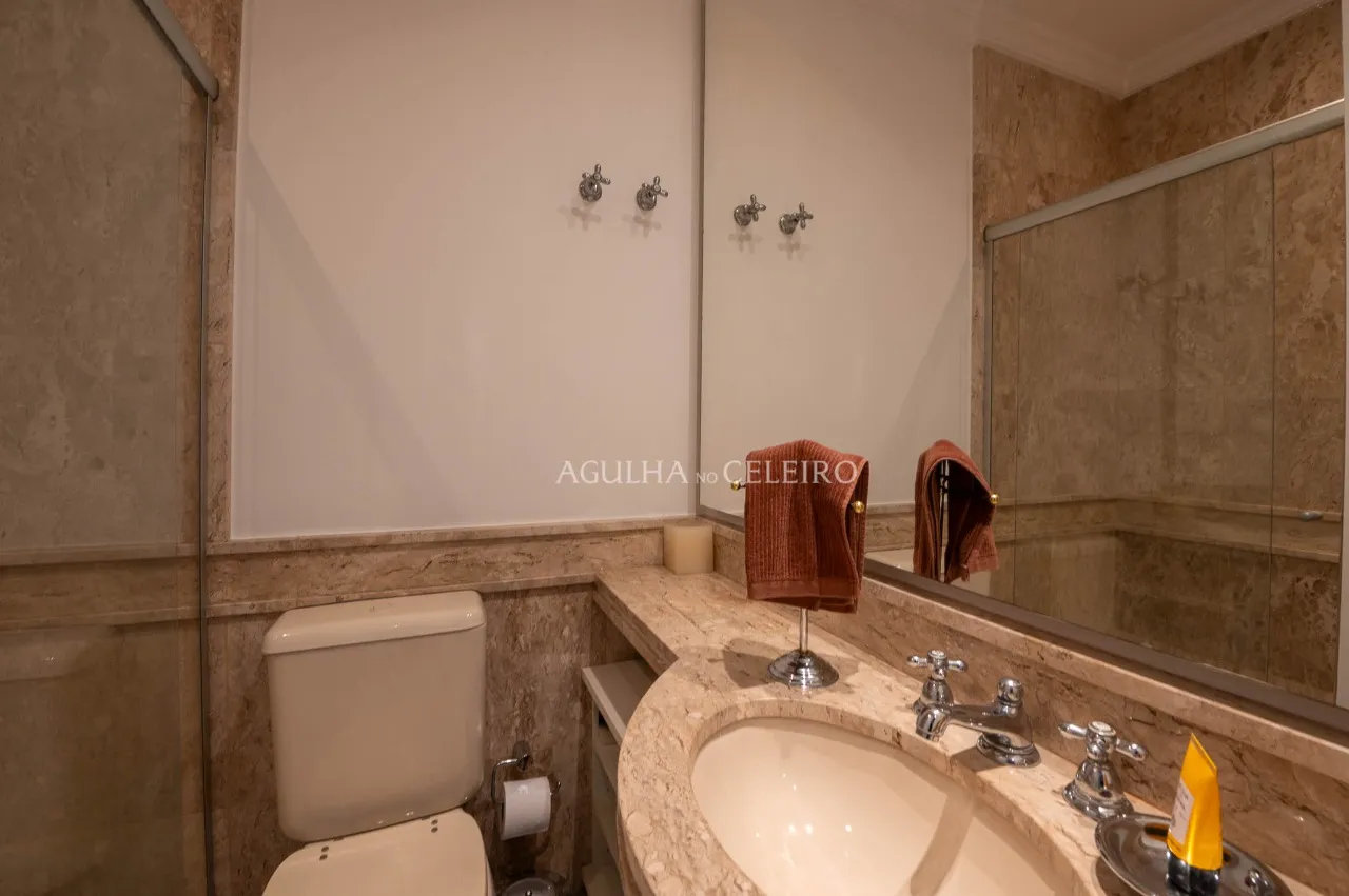 Apartamento à venda em prédio Neoclássico no Jardim América – 9547