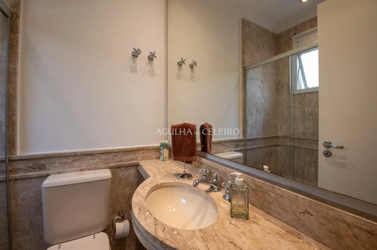 Apartamento à venda em prédio Neoclássico no Jardim América – 9547