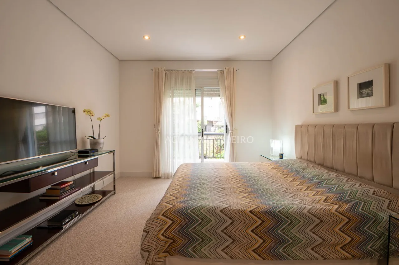 Apartamento à venda em prédio Neoclássico no Jardim América – 9547