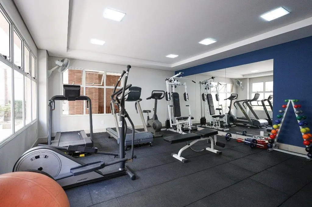 Apartamento reformado em rua tranquila do Itaim Bibi – AP2074