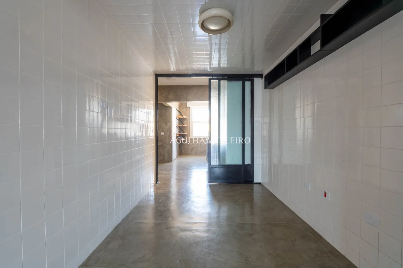 Apartamento iluminado e com vista na parte plana do Jardim América – AP3309