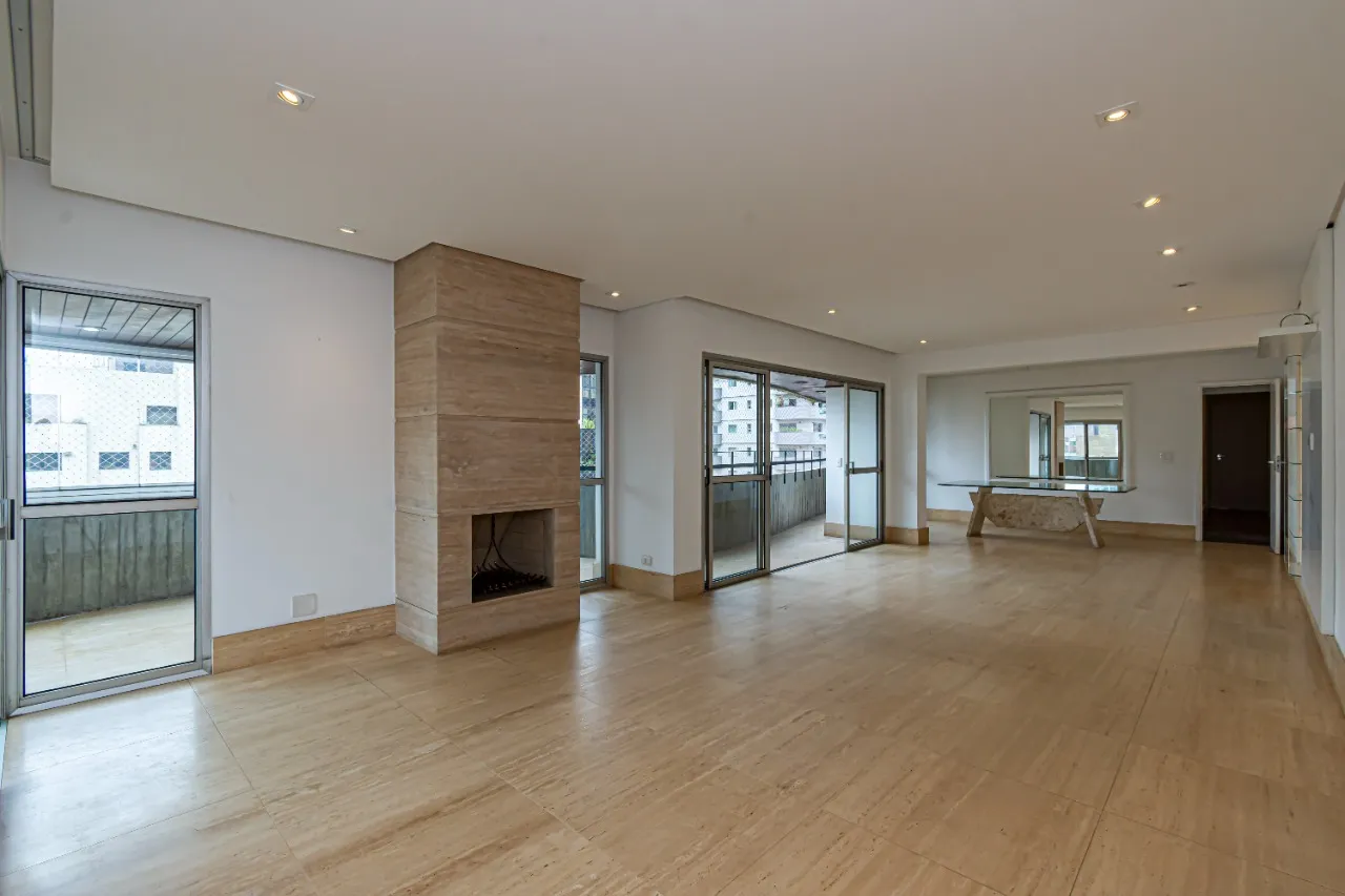 Apartamento em edifício assinado por Ruy Ohtake em Moema Pássaros – AP3679