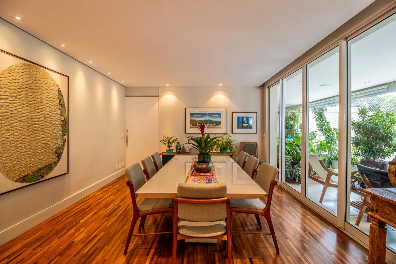 Apartamento reformado à venda em Campo Belo. – AP3778