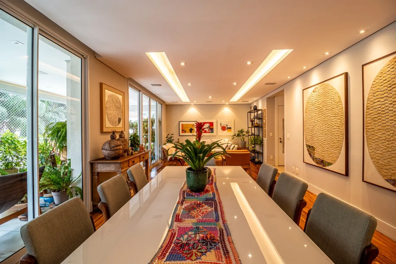 Apartamento reformado à venda em Campo Belo. – AP3778