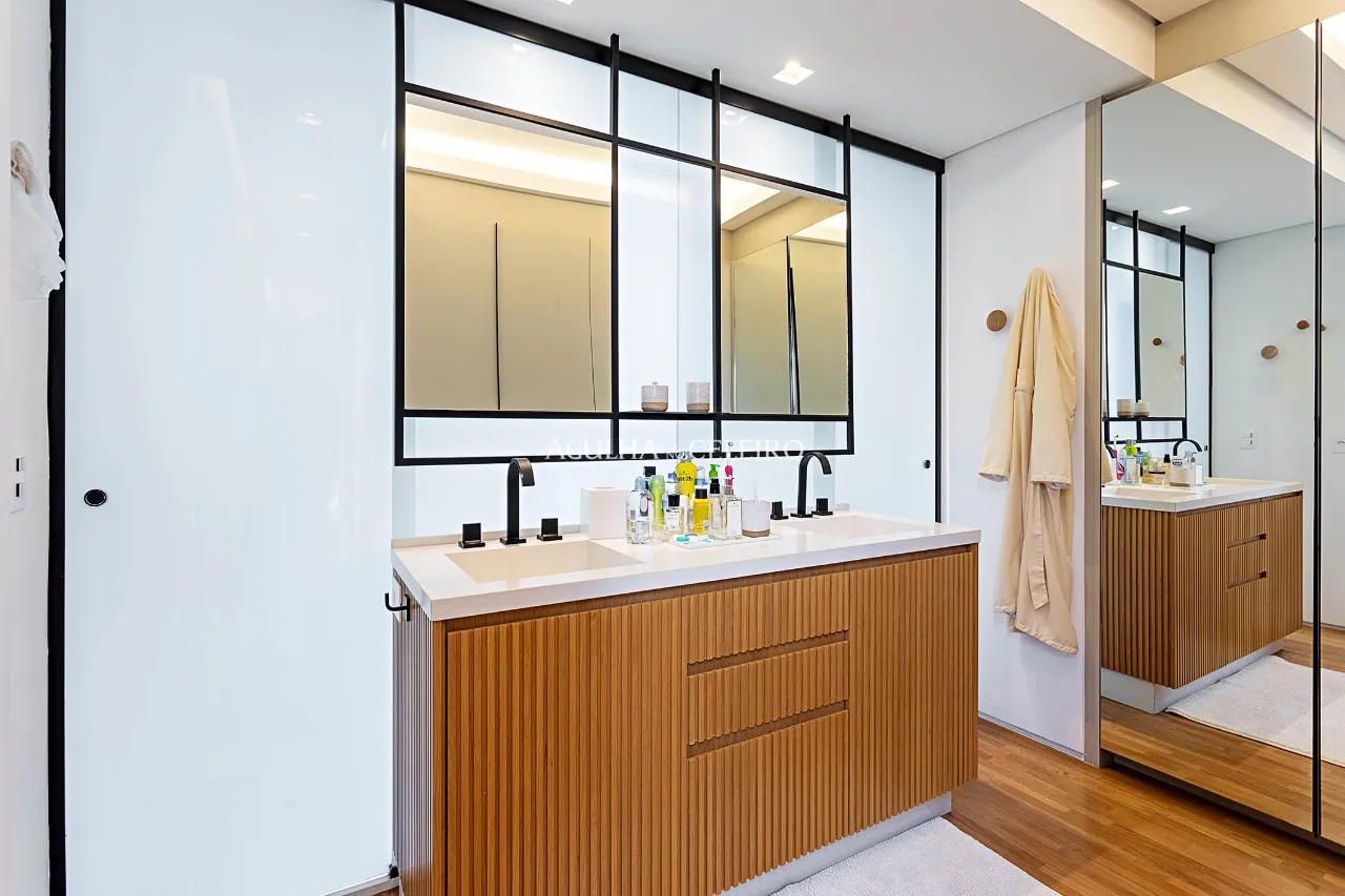 Apartamento totalmente reformado à venda no Jardim América – AP4185