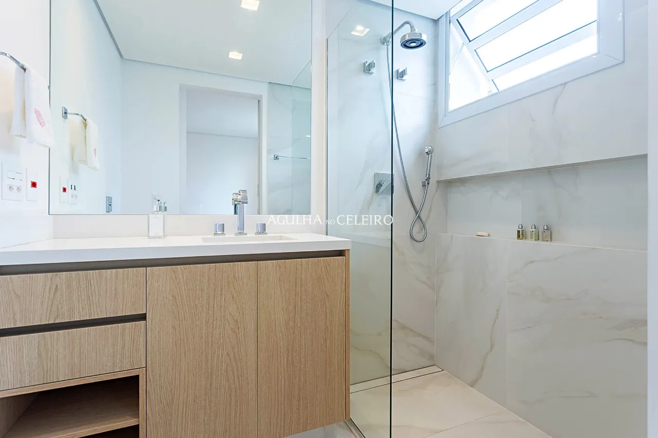 Apartamento totalmente reformado à venda no Jardim América – AP4185