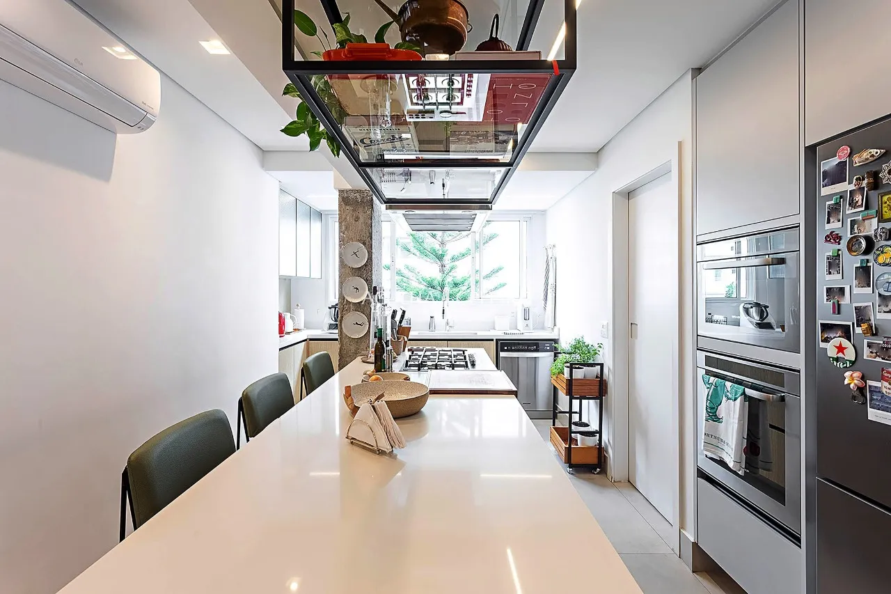 Apartamento reformado e mobiliado à venda no Jardim América – AP4185