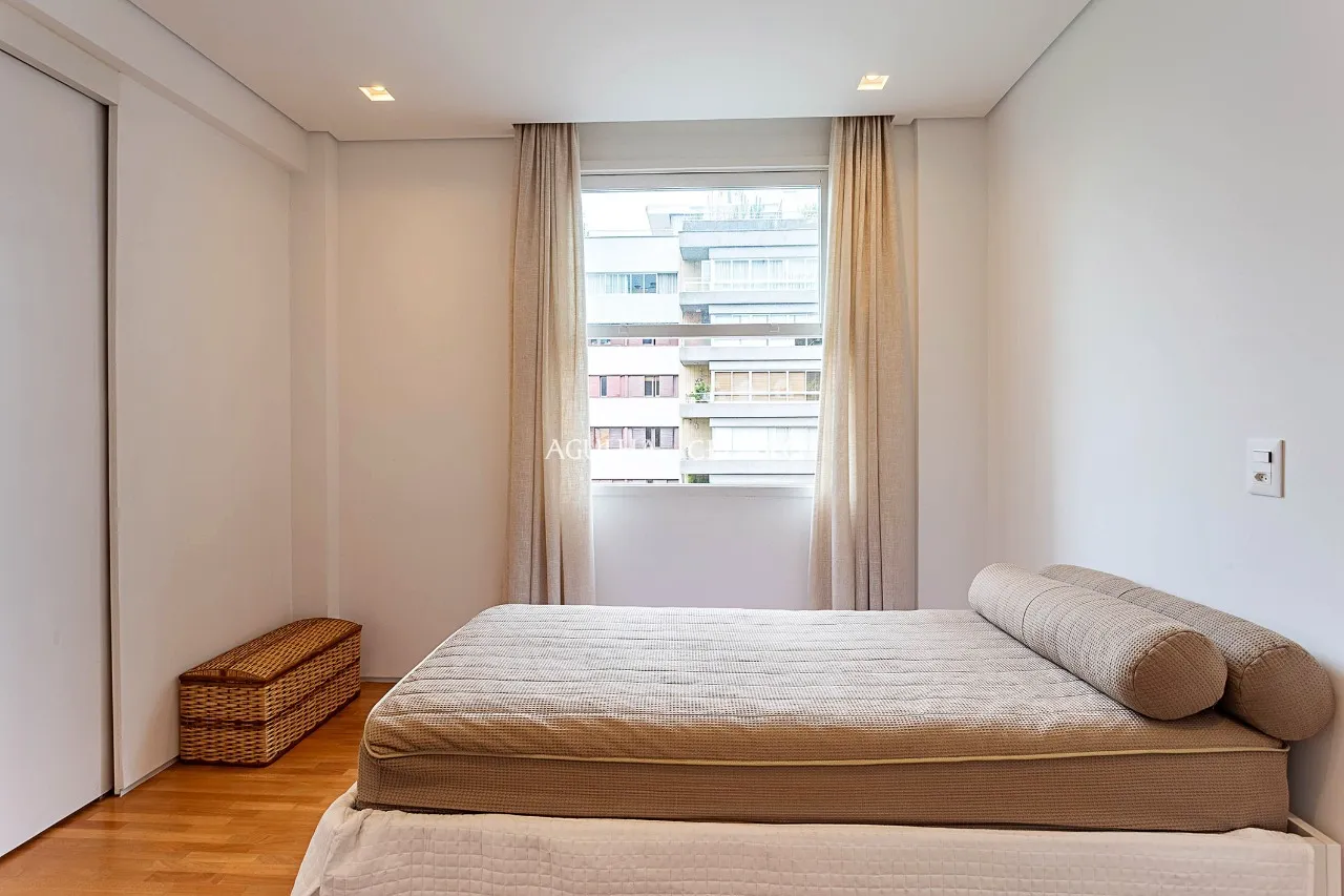 Apartamento reformado e mobiliado à venda no Jardim América – AP4185