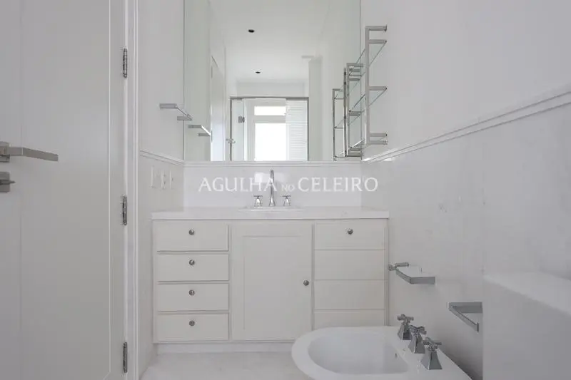 Apartamento com vista maravilhosa para alugar no Jardim Paulistano. – AP5887