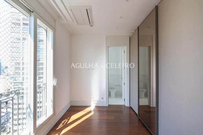 Apartamento com vista maravilhosa para alugar no Jardim Paulistano. – AP5887