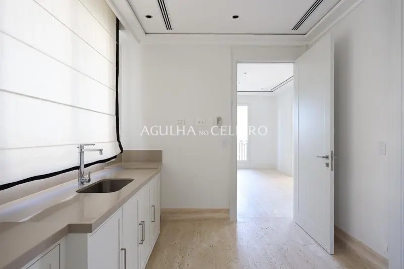 Apartamento com vista maravilhosa para alugar no Jardim Paulistano. – AP5887