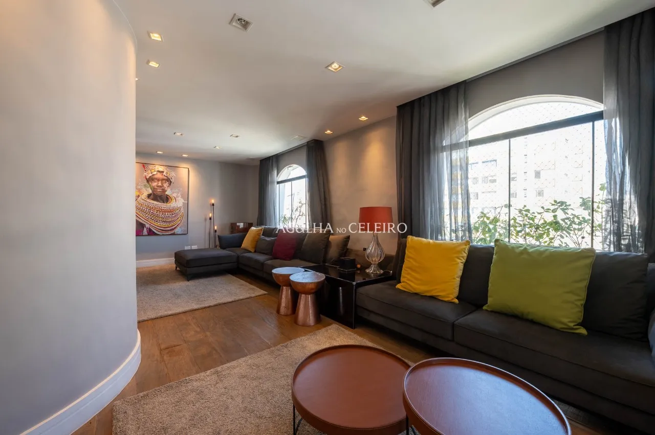Apartamento duplex mobiliado em prédio Lindenberg na parte plana do Jardim América – AP6946