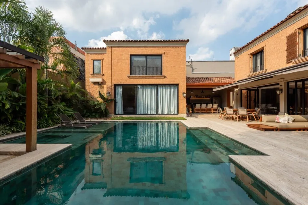 Casa maravilhosa projetada por Rosana Collet à venda no Jardim Europa – CA0224