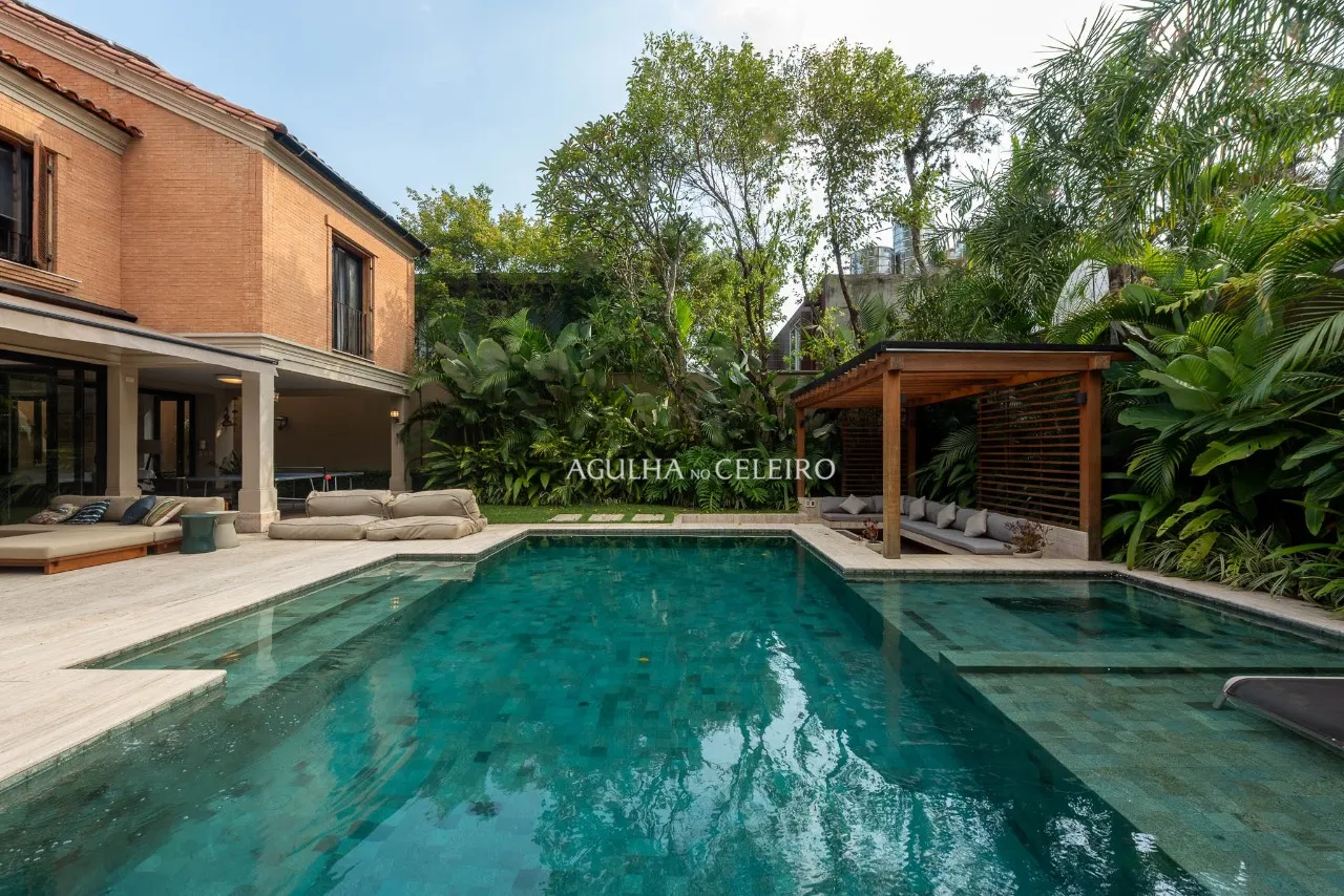 Casa maravilhosa projetada por Rosana Collet à venda no Jardim Europa – CA0224