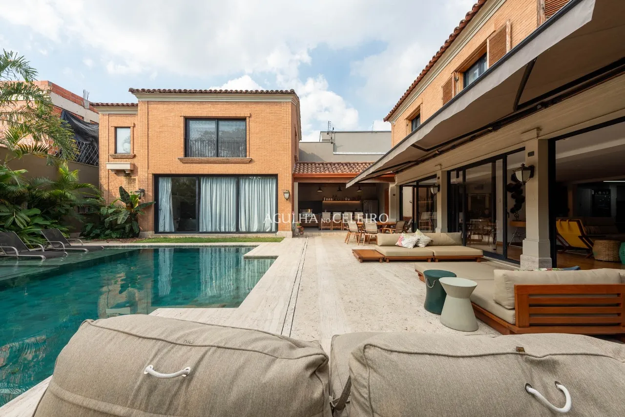 Casa maravilhosa projetada por Rosana Collet à venda no Jardim Europa – CA0224