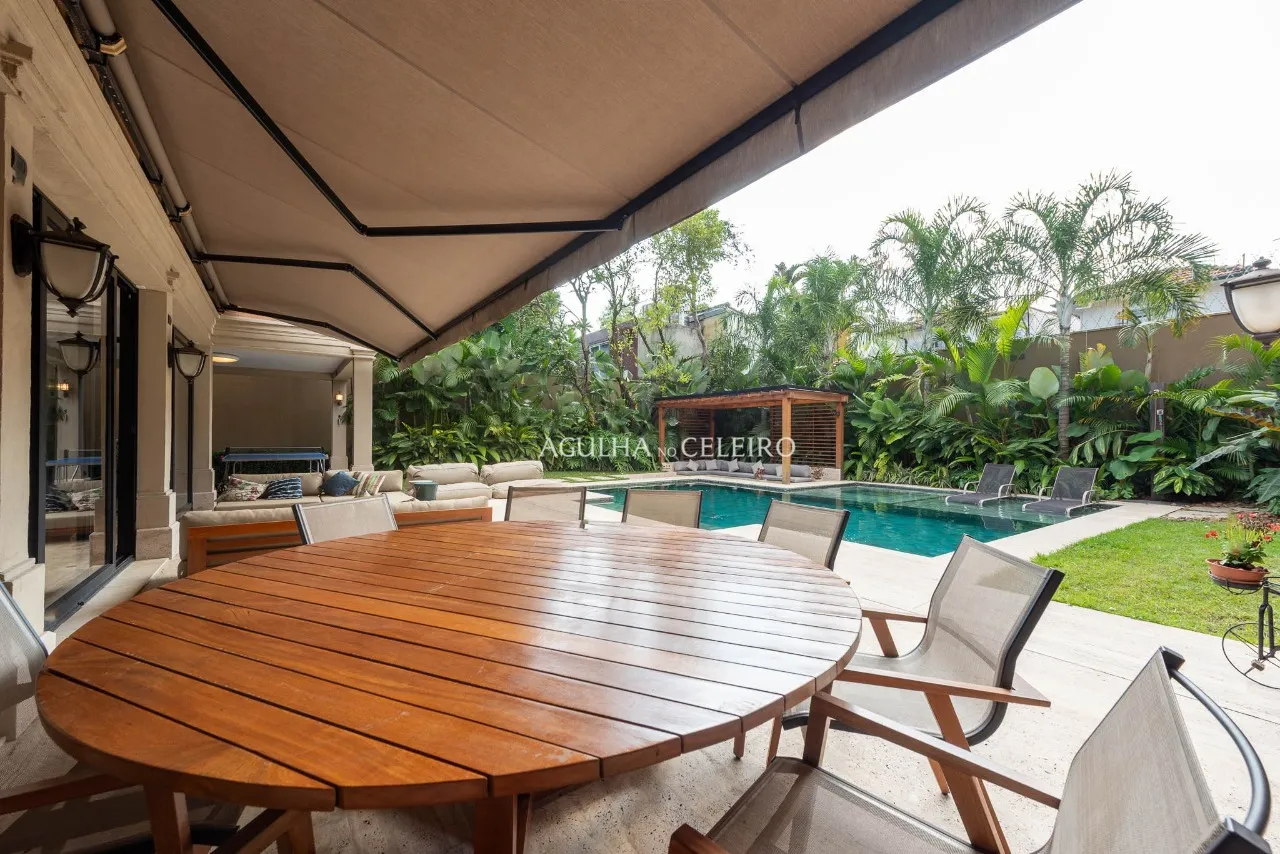 Casa maravilhosa projetada por Rosana Collet à venda no Jardim Europa – CA0224