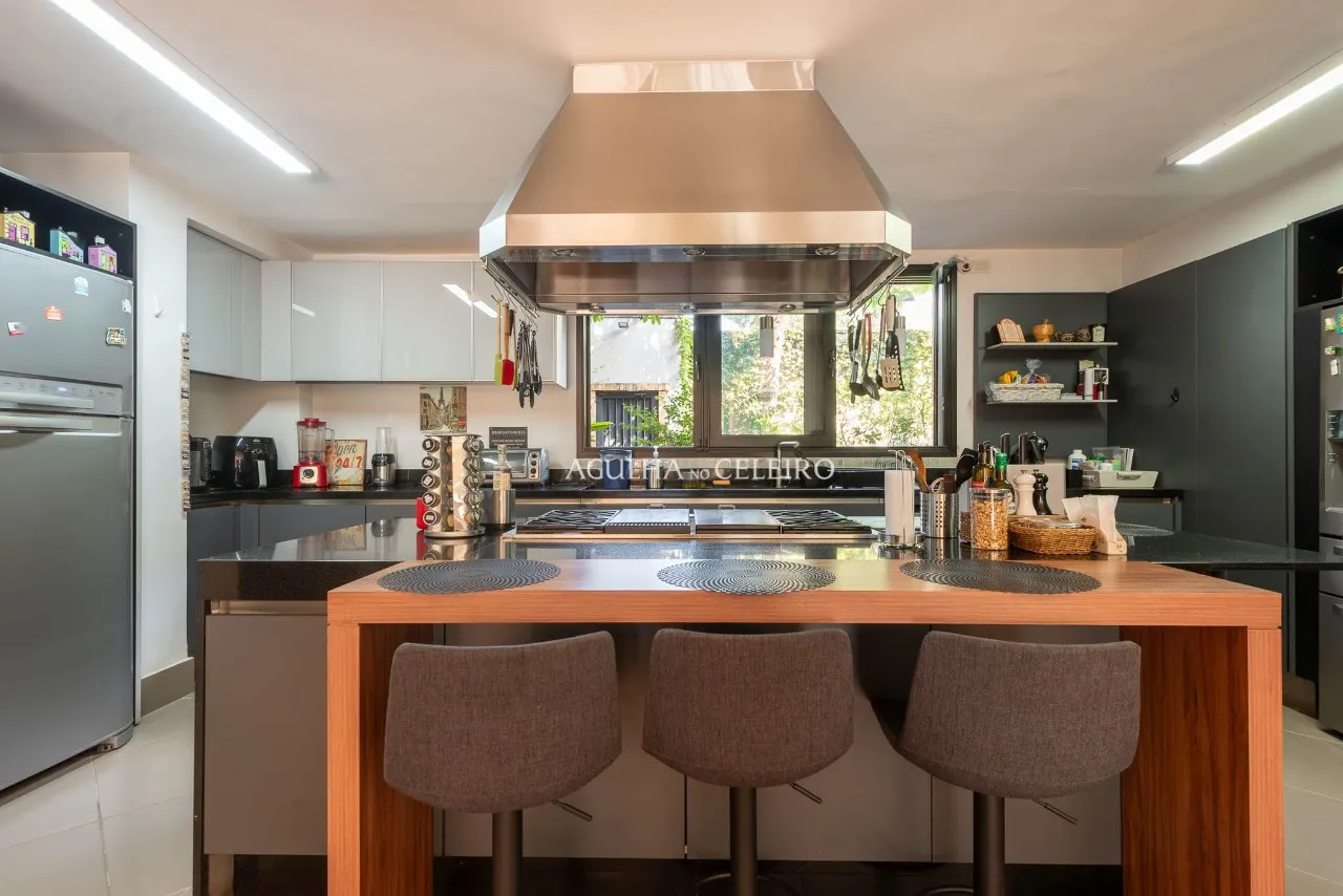 Casa maravilhosa projetada por Rosana Collet à venda no Jardim Europa – CA0224