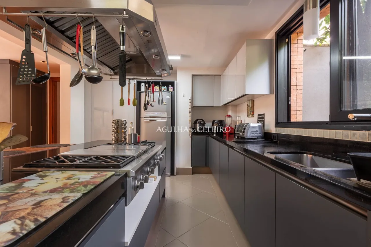 Casa maravilhosa projetada por Rosana Collet à venda no Jardim Europa – CA0224