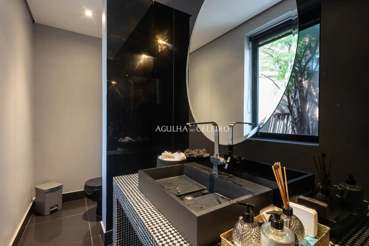 Casa maravilhosa projetada por Rosana Collet à venda no Jardim Europa – CA0224