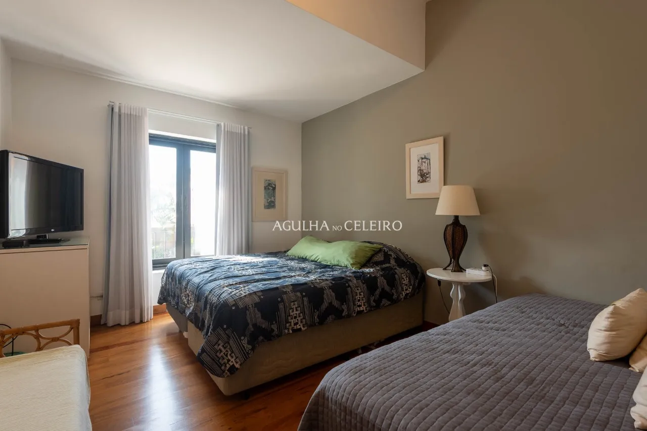 Casa maravilhosa projetada por Rosana Collet à venda no Jardim Europa – CA0224