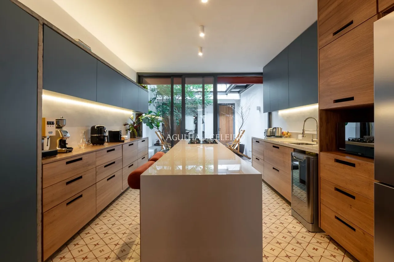Casa com 2 Quartos à Venda na Vila Nova Conceição. – CA0593