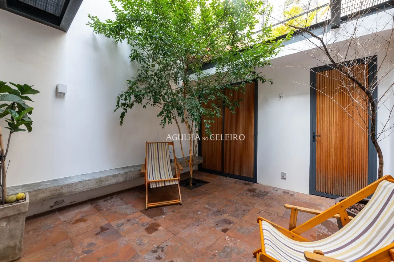 Casa com 2 Quartos à Venda na Vila Nova Conceição. – CA0593