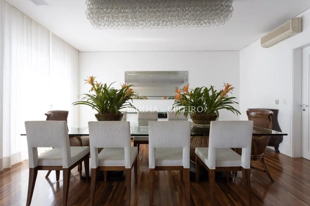 Cobertura duplex com vista maravilhosa à venda na Vila Nova Conceição – CO0525