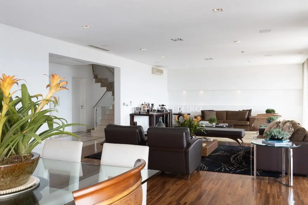 Cobertura duplex com vista maravilhosa à venda na Vila Nova Conceição – CO0525