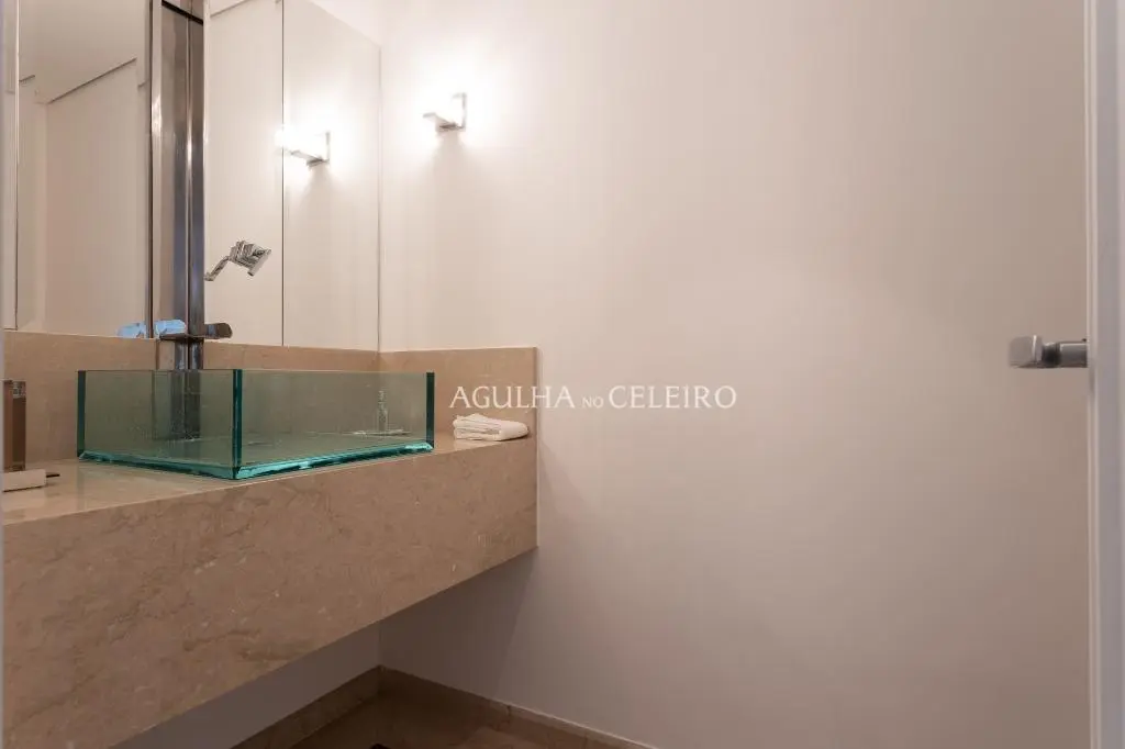 Cobertura duplex com vista maravilhosa à venda na Vila Nova Conceição – CO0525