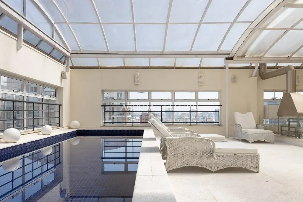 Cobertura duplex com vista maravilhosa à venda na Vila Nova Conceição – CO0525