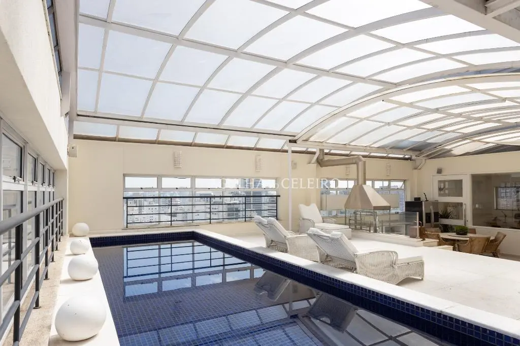 Cobertura duplex com vista maravilhosa à venda na Vila Nova Conceição – CO0525