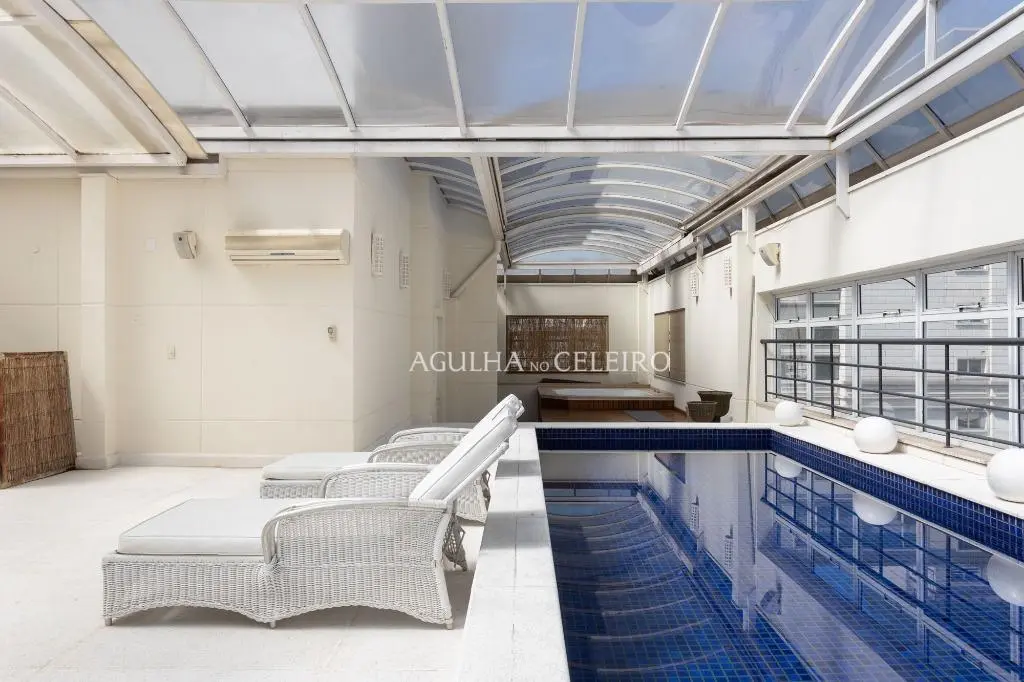 Cobertura duplex com vista maravilhosa à venda na Vila Nova Conceição – CO0525