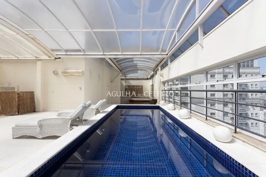 Cobertura duplex com vista maravilhosa à venda na Vila Nova Conceição – CO0525