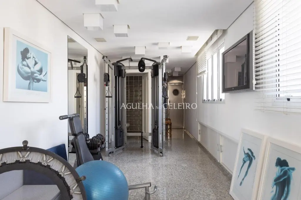 Cobertura duplex com vista maravilhosa à venda na Vila Nova Conceição – CO0525