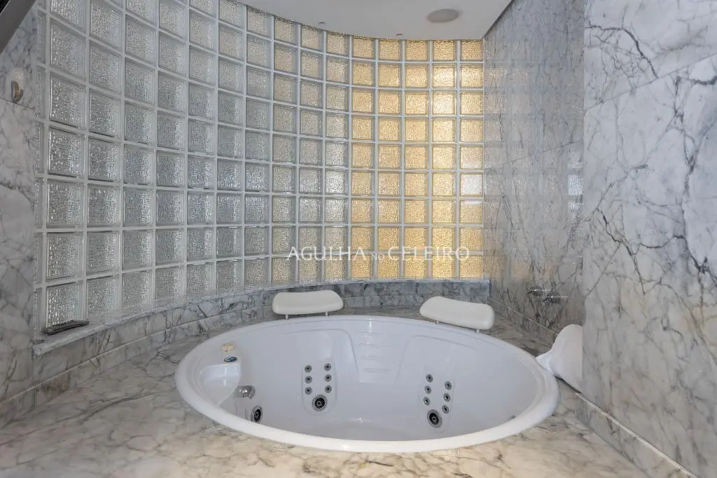 Cobertura duplex com vista maravilhosa à venda na Vila Nova Conceição – CO0525