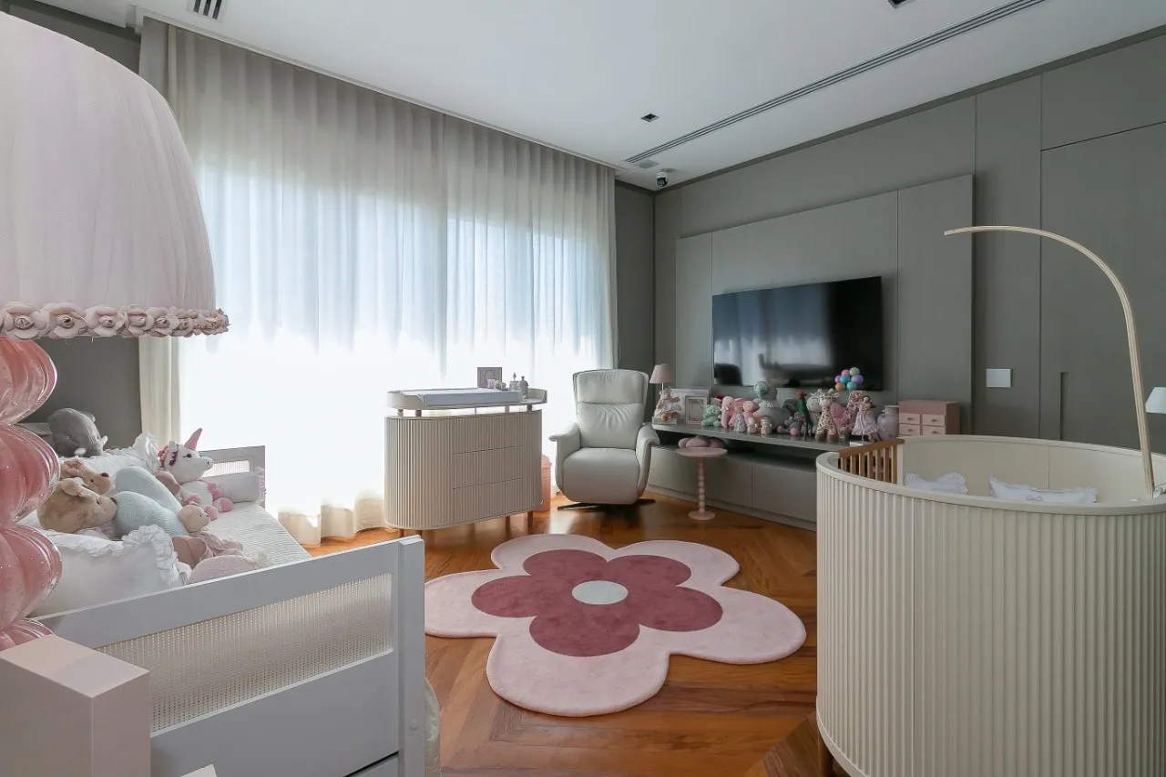 Cobertura Triplex com mais de 1000 m² e decoração assinada no Itaim Bibi. – CO0922