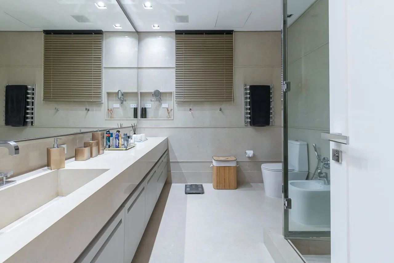 Cobertura Triplex com mais de 1000 m² e decoração assinada no Itaim Bibi. – CO0922