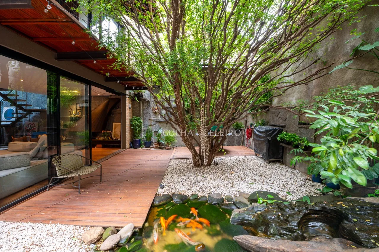 Casa de vila maravilhosa com atmosfera única no Jardim América. – VL0004