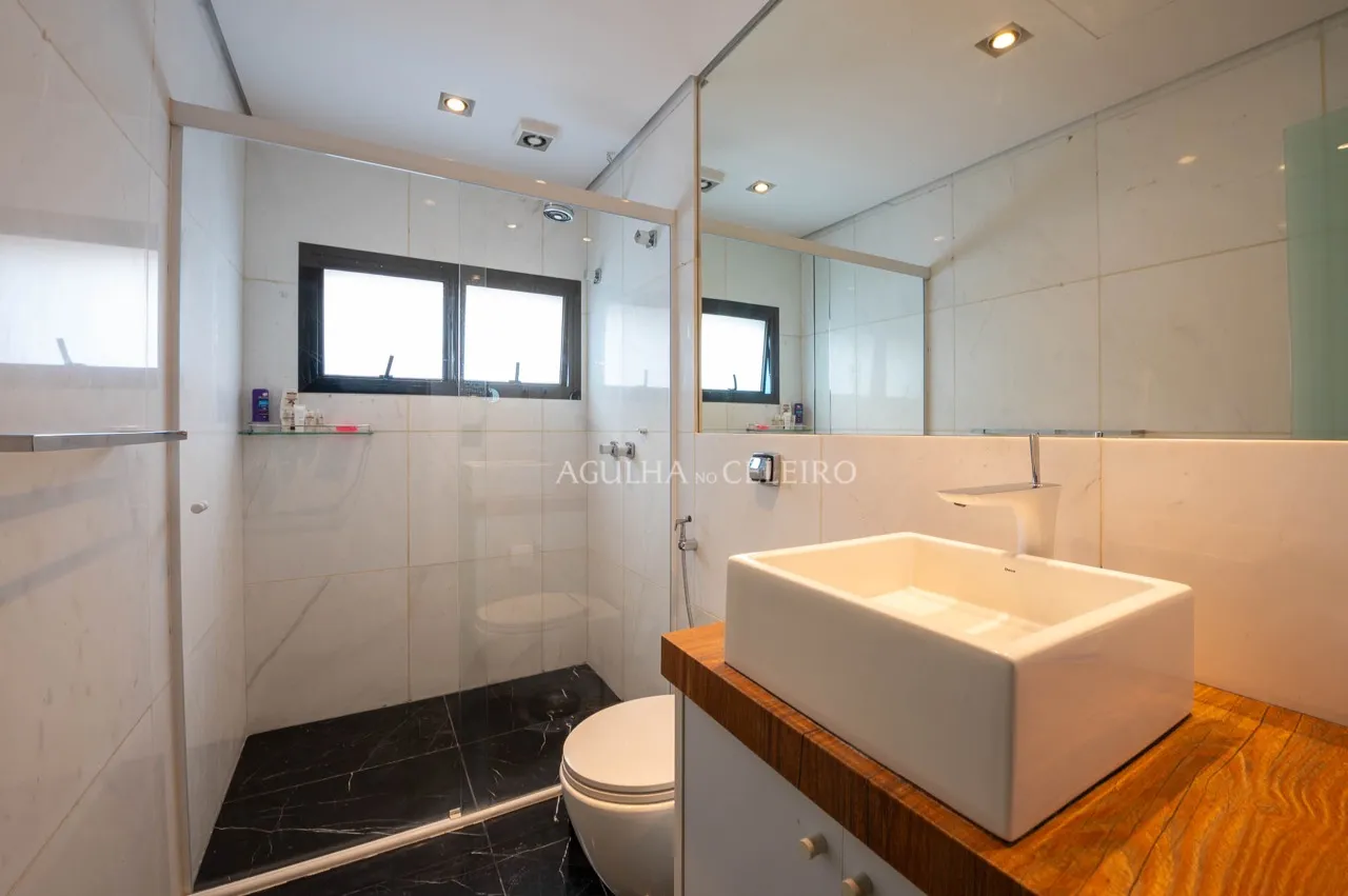 Casa de vila maravilhosa com atmosfera única no Jardim América. – VL0004