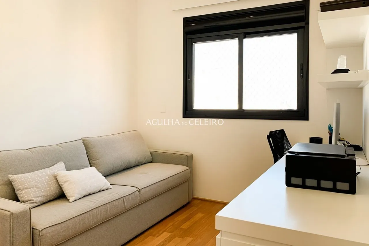 Vista deslumbrante do skyline, acabamentos exclusivos e tecnologia de ponta. – 13177