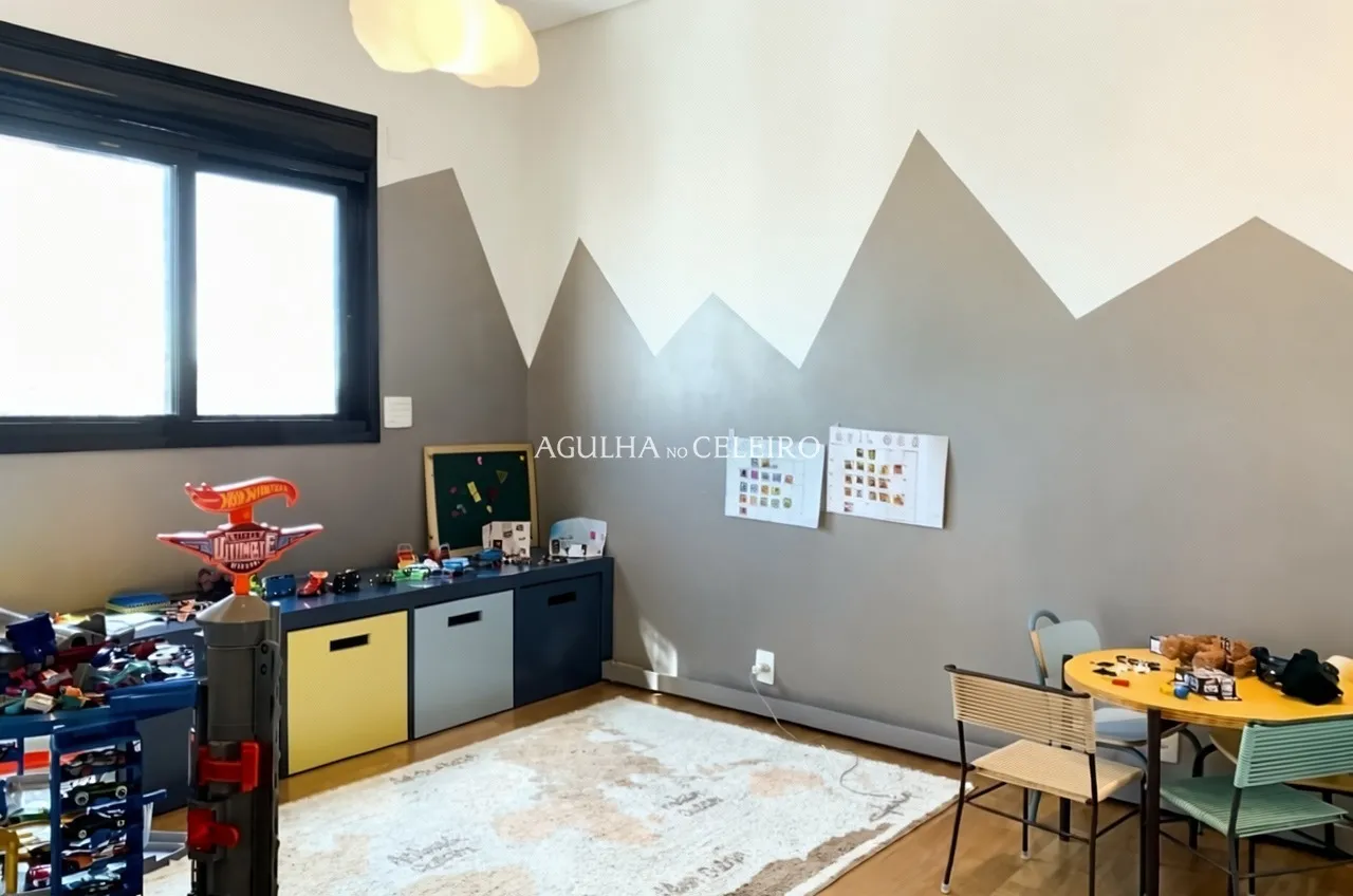 Vista deslumbrante do skyline, acabamentos exclusivos e tecnologia de ponta. – 13177