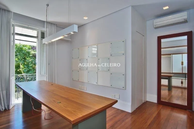 Sofisticação, luz natural e vista privilegiada em condomínio cobiçado. – 14160 - imovel-34521-32