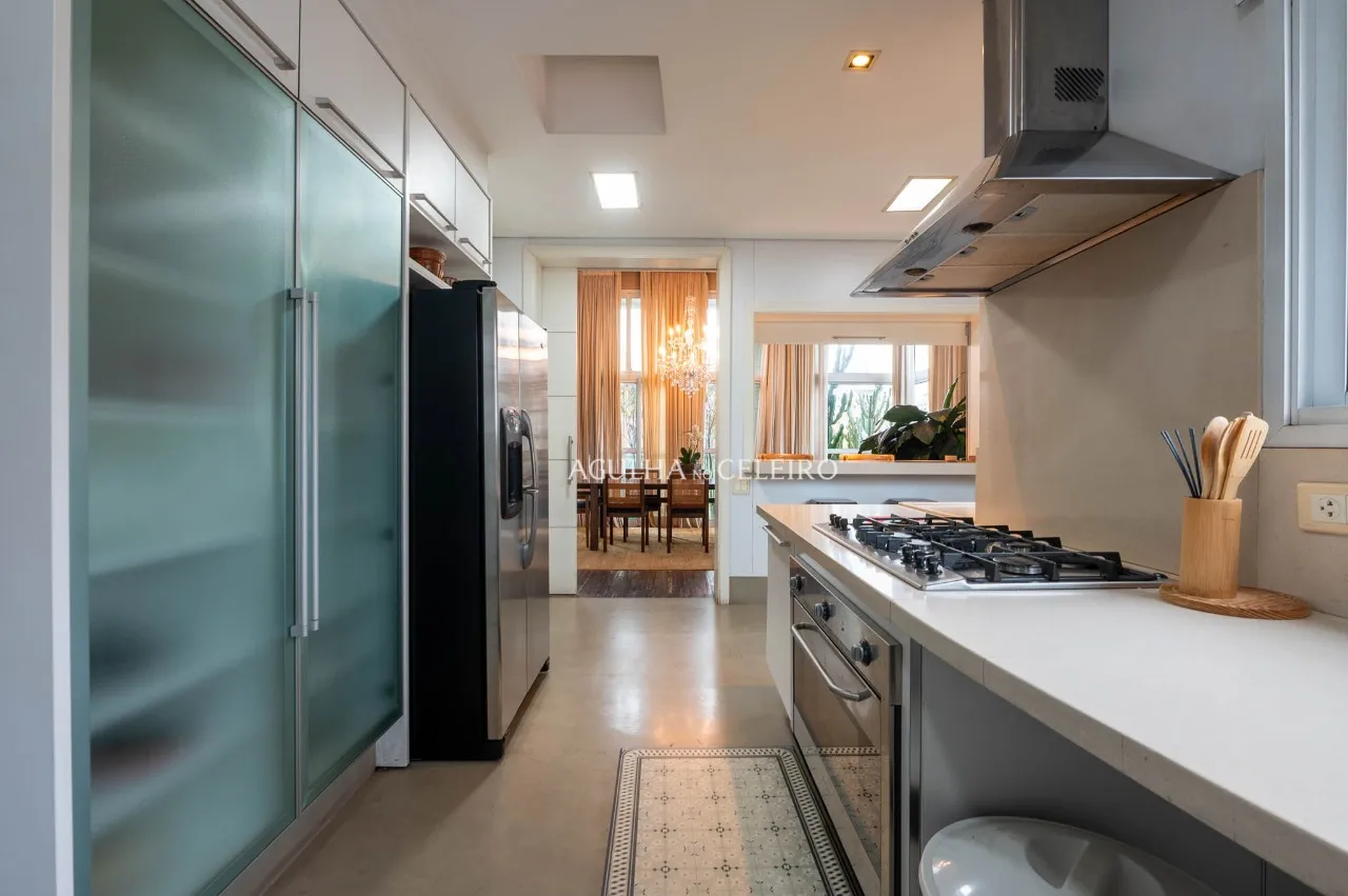 Apartamento amplo e sofisticado em Pinheiros – 15750