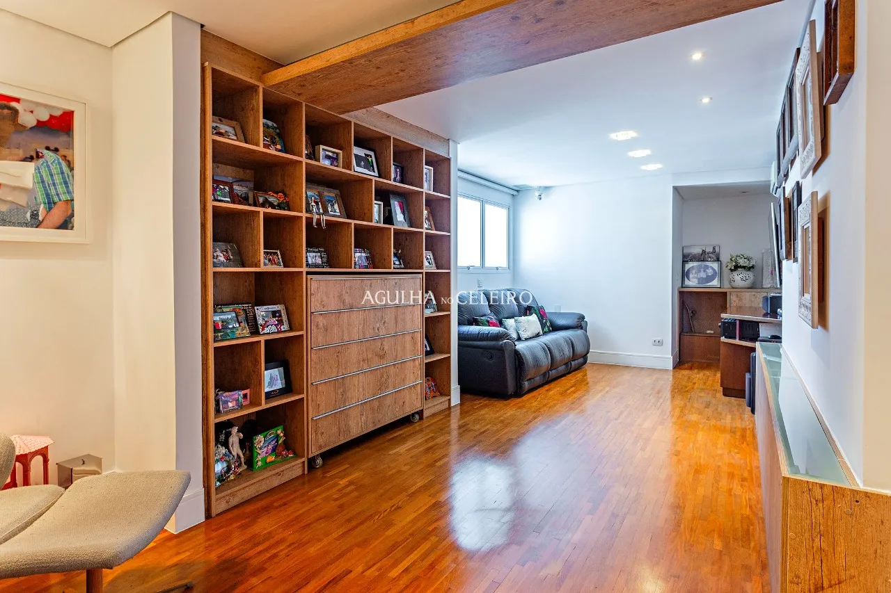 Cobertura triplex com vista à venda em Moema. – 17139