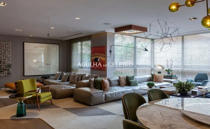 Elegância contemporânea no Jardim América por Roberto Migotto. – 20089