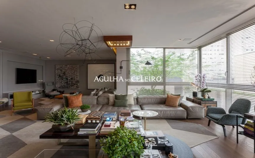 Elegância contemporânea no Jardim América por Roberto Migotto. – 20089