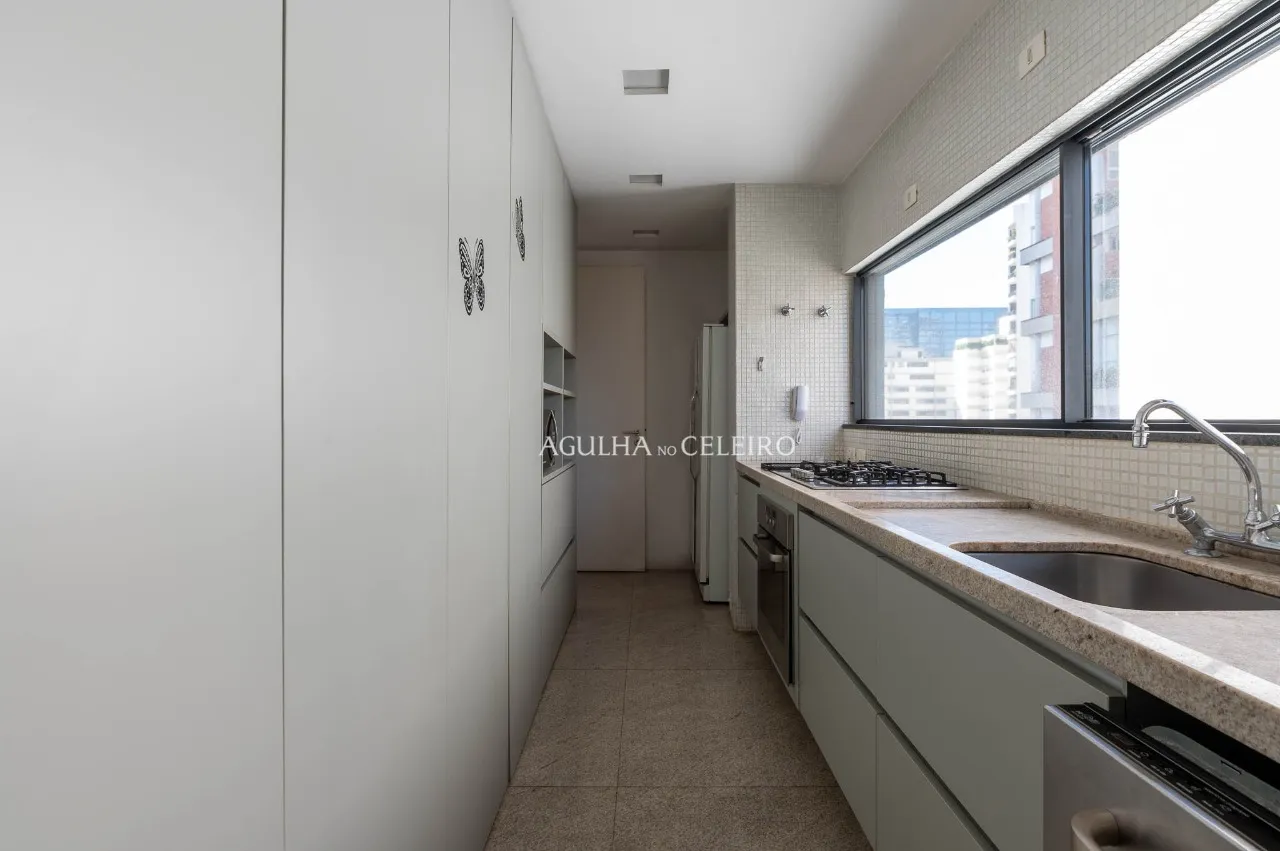 Design contemporâneo de Marcio Kogan ao lado do Parque do Povo. – 21232
