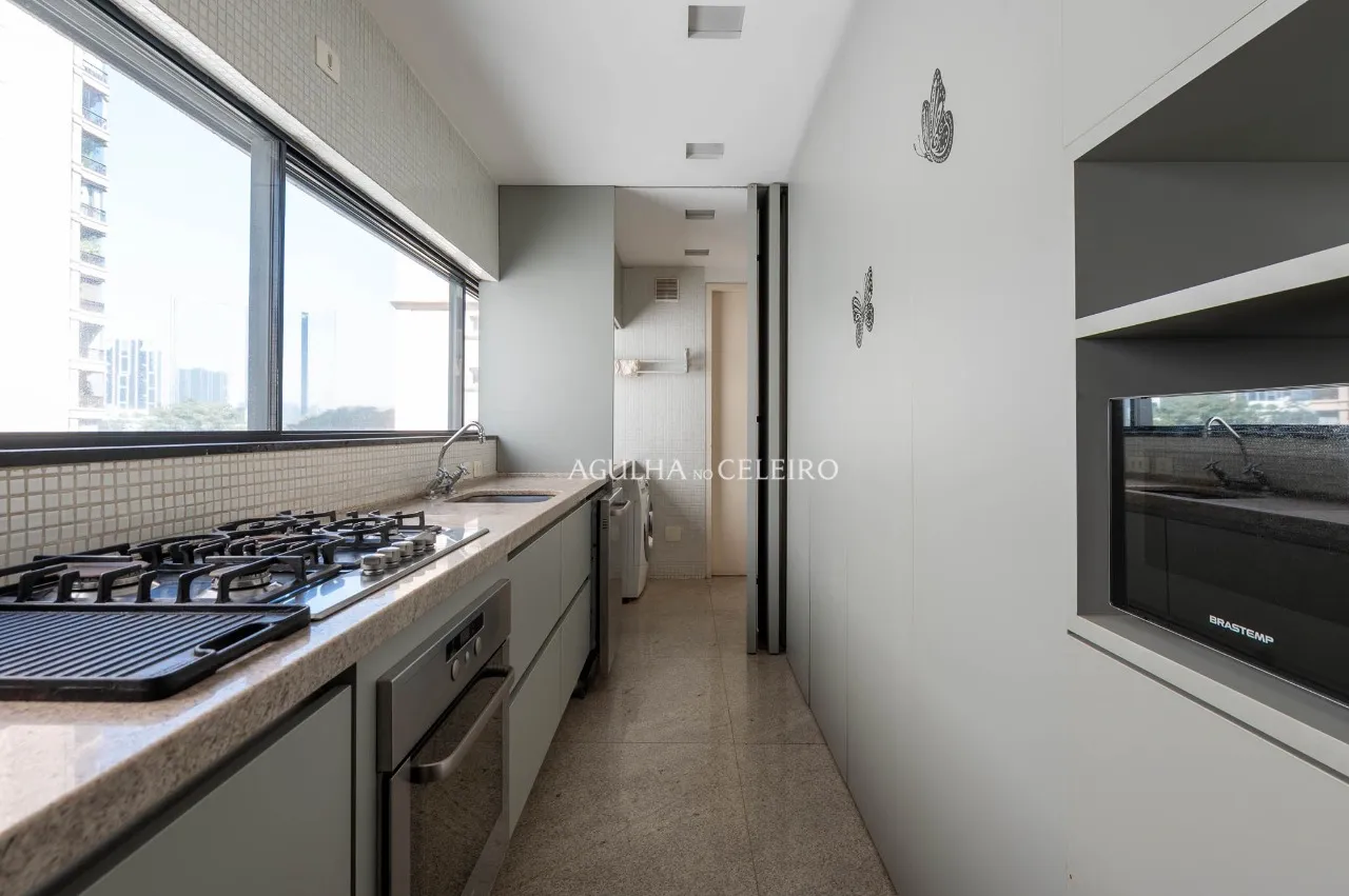 Design contemporâneo de Marcio Kogan ao lado do Parque do Povo. – 21232