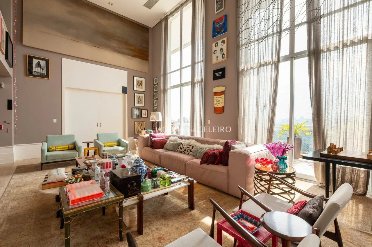 Duplex com Pé-Direito Duplo e Vista para o Ibirapuera – 21378